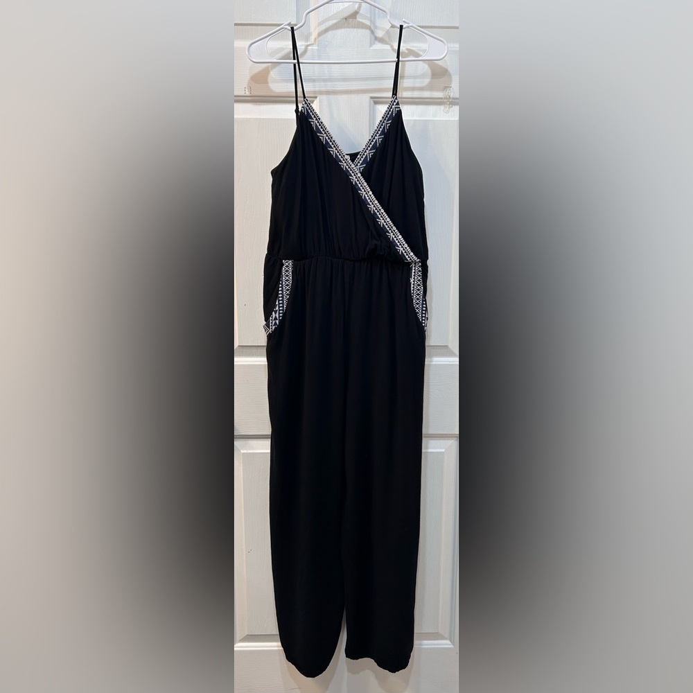 Francesca's Black Strappy Pull On Jumpsuit Womens Sz L Sleeveless Casual Pockets